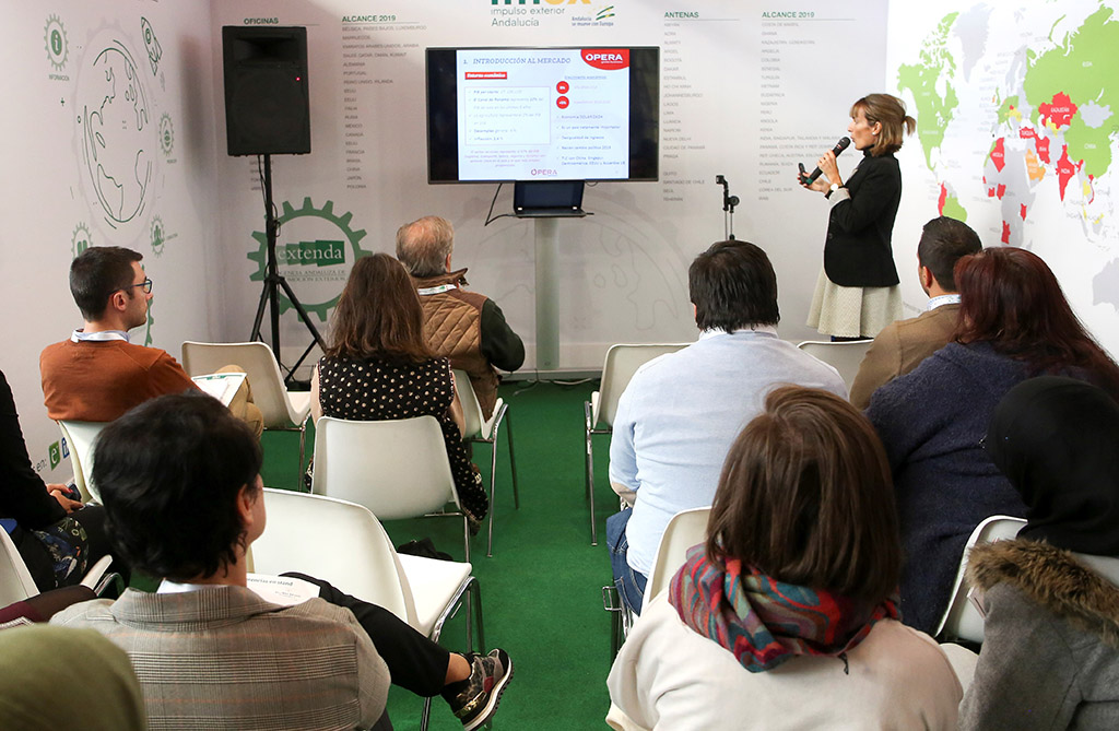 Ponencia stand Extenda 2019