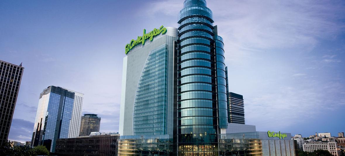 El Corte Inglés contratará a unas 6.000 personas para reforzar la campaña de Navidad El Corte Inglés contratará a unas 6.000 personas para reforzar la campaña de Navidad