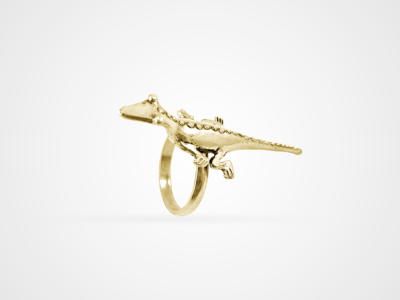 Diezdos, la marca de joyas y complementos que refleja en ellos nuestros orígenes y los conserva en el tiempo