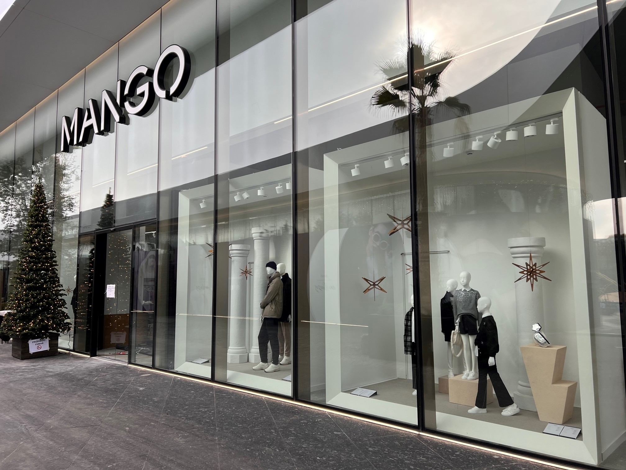 MANGO (Grupo Young Retail)