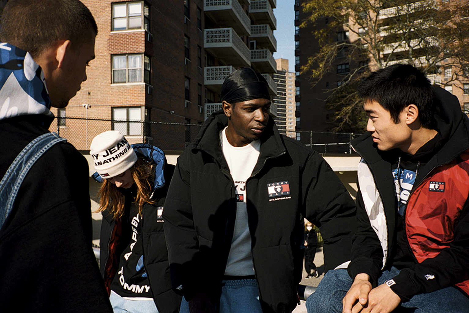 Tommy x AAPE, el skate en estado puro