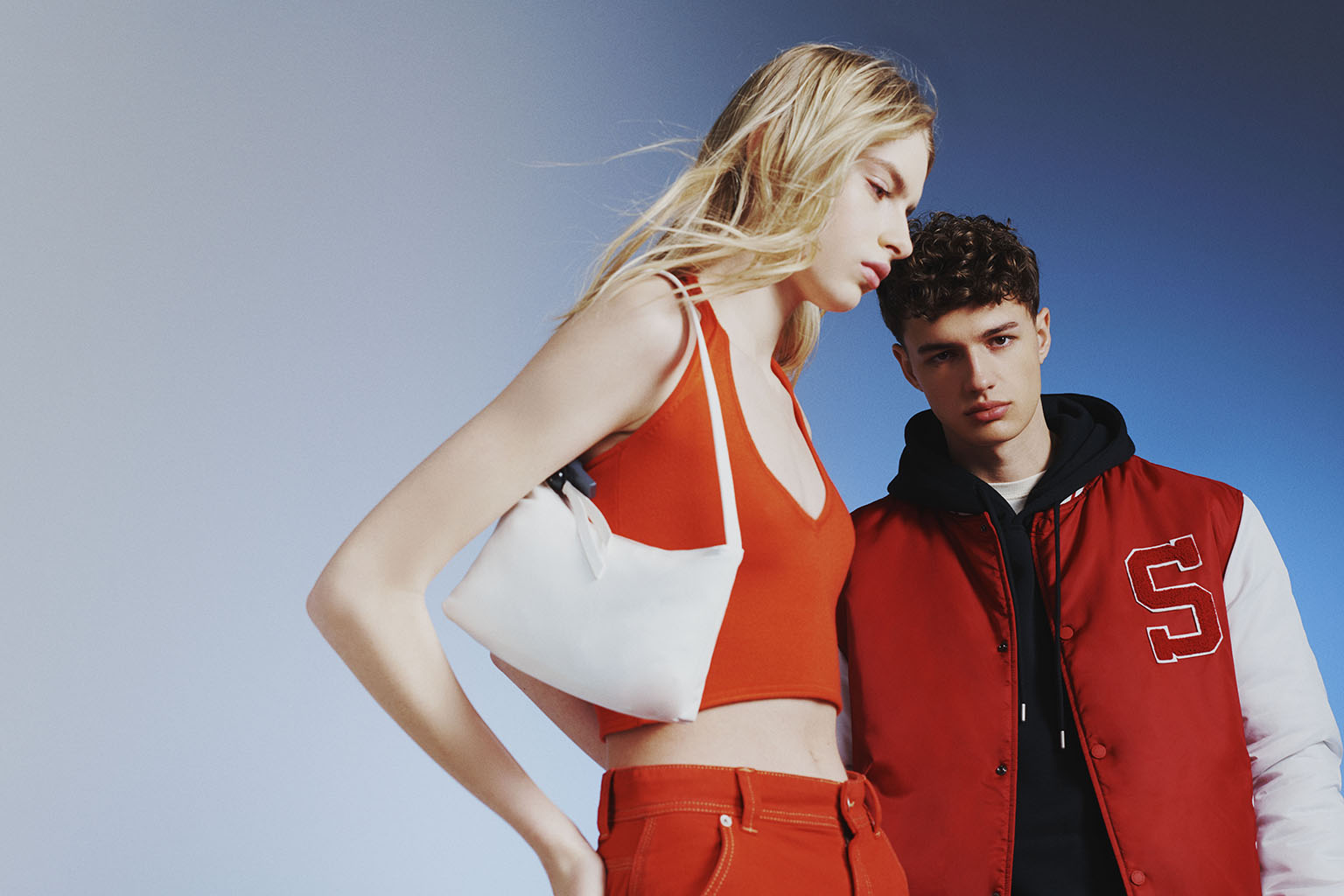 Pull&Bear presenta su avance de temporada SS22