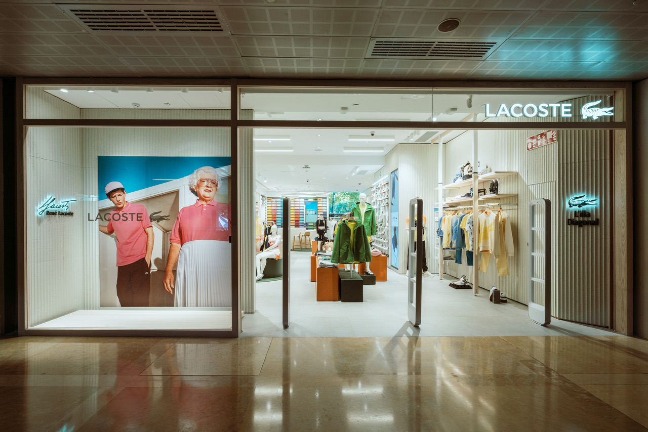 El comercial L'Illa Diagonal de amplía su oferta la entrada de Lacoste - Ediciones Sibila