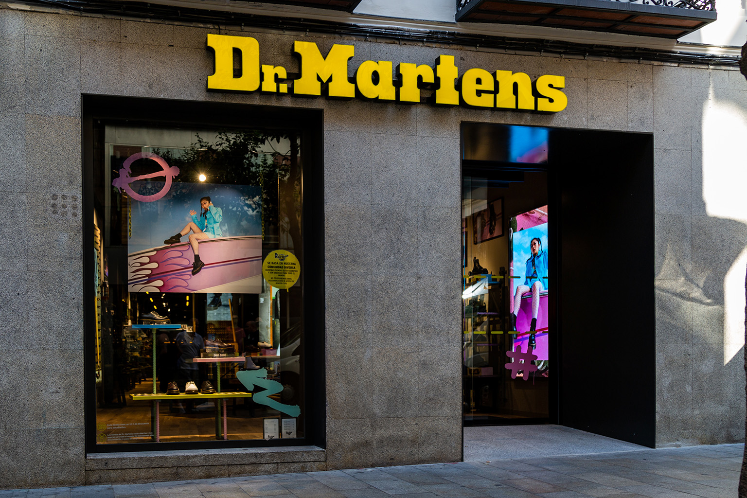 Dr. Martens aterriza en la capital con su primera tienda oficial