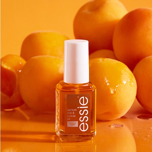 ¿Tus cutículas sufren en verano? Sigue estos consejos y prepáralas con Essie para la vuelta a la rutina