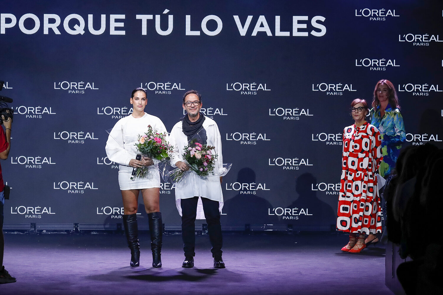 L'Oréal Paris: nuevo Elvive Hidra Hialurónico. ¡El ácido hialurónico llega  a tu pelo! - Ediciones Sibila