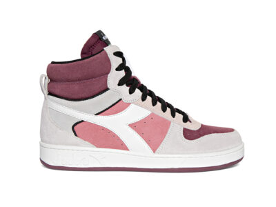 'Pretty in pink' con Diadora: viste tus pies como Barbie