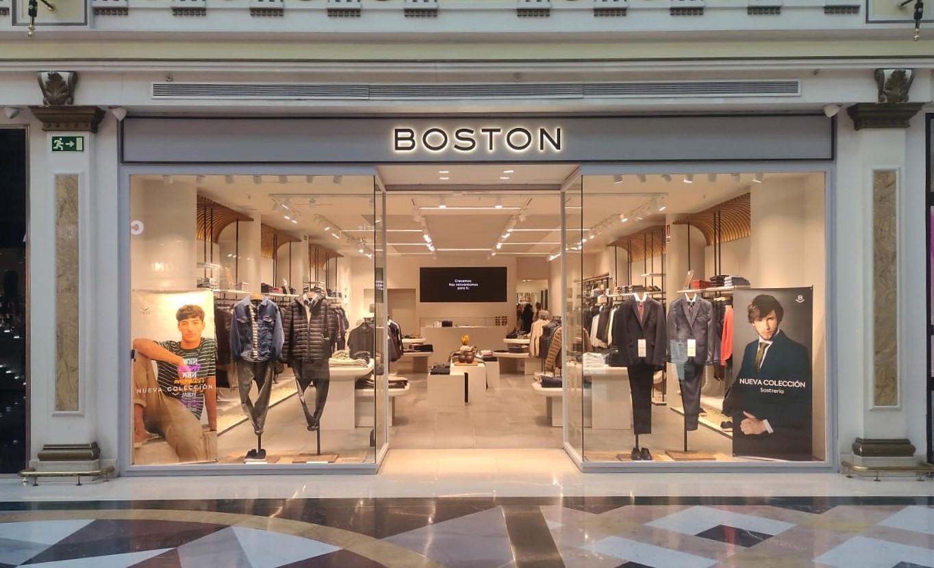 La firma de moda masculina Boston reabre su tienda de Plaza Norte