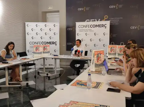 Confecomerç lanza una campaña que pone el acento en la situación global que estamos viviendo y en la importancia de cuidar lo que tenemos cerca: el Comercio de Proximidad