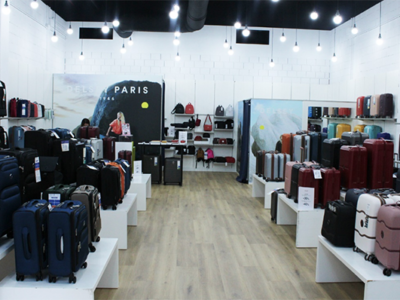 Delsey Paris y sus equipajes de viaje de diseño aterrizan en La Torre Outlet Zaragoza