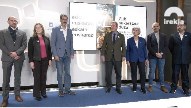 La campaña "Eskatu, eskaini euskaraz" para fomentar el uso del euskera en el comercio local y la hostelería duplica los ayuntamientos participantes