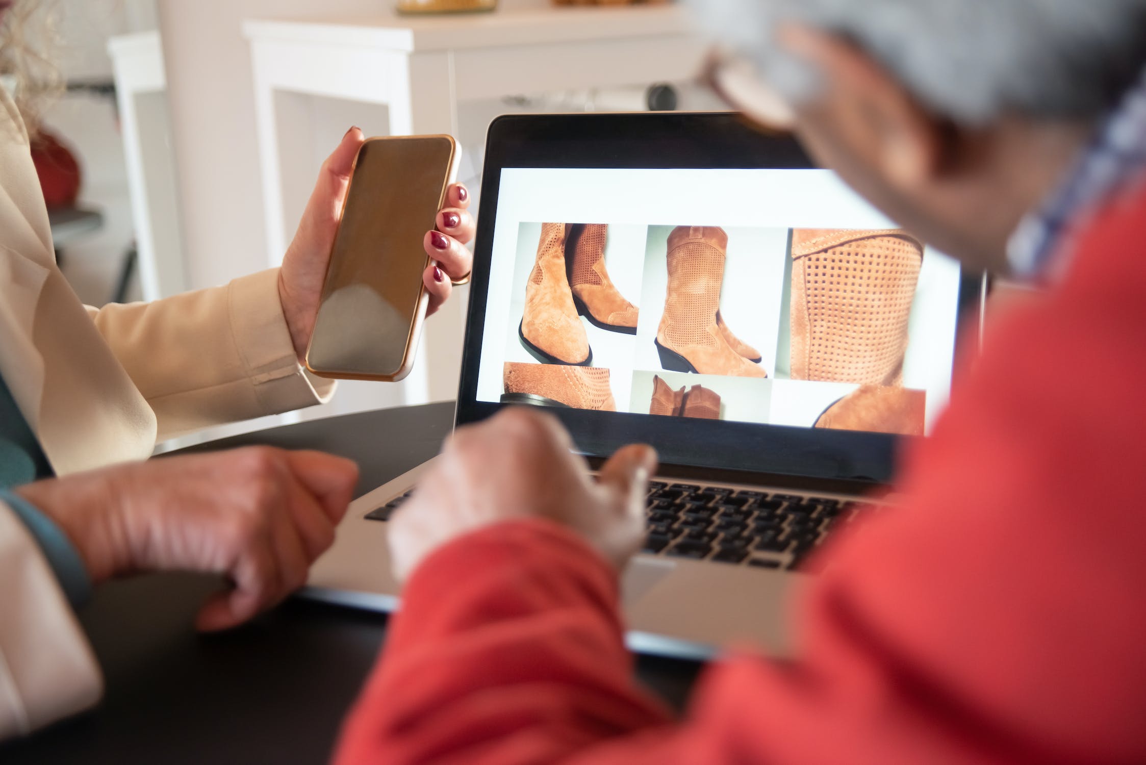 El aumento de la compra online favorece nuevos hábitos de consumo durante la Navidad