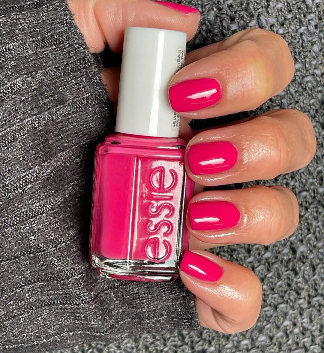 Los esmaltes de essie en color Viva Magenta de los que no querrás separarte en 2023