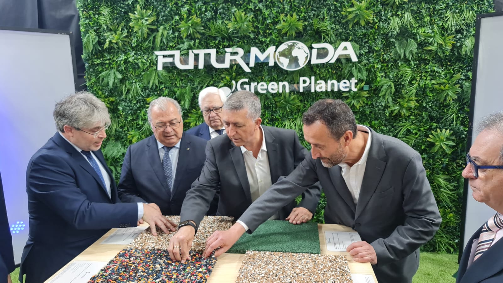 Rafa Climent (Generalitat Valenciana) destaca las positivas expectativas de la presente edición de Futurmoda, “con más expositores y más superficie de exposición”