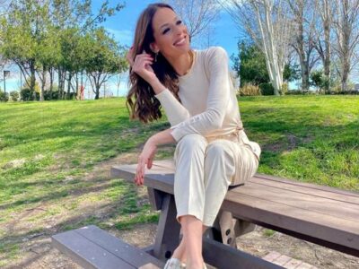 Eva González estrena la primavera con un total look blanco y deportivas Pikolinos a la última