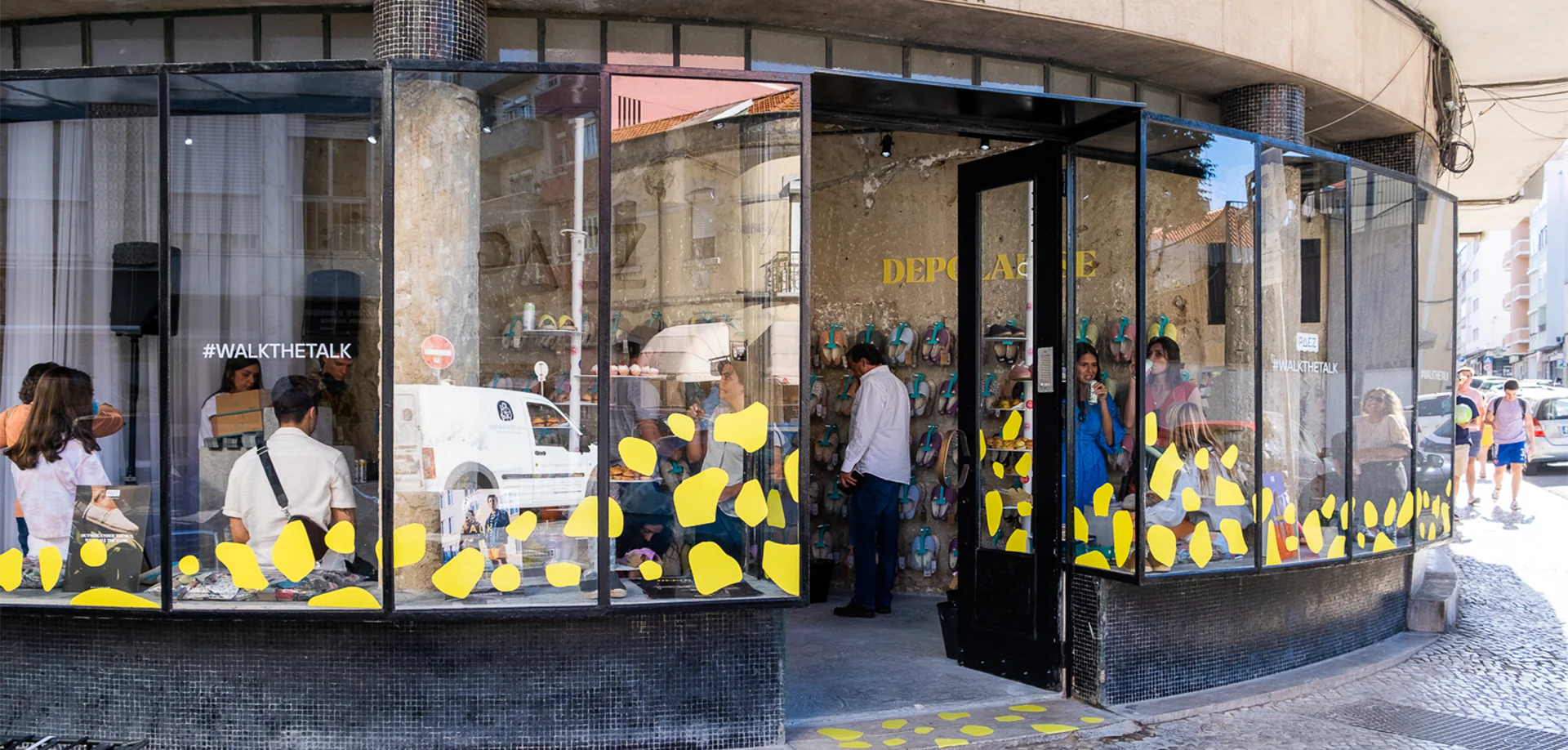 Paez, la firma de moda conocida por sus alpargatas, abre una pop up para la temporada primavera-verano en la Illa Diagonal de Barcelona