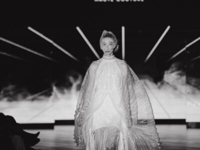 Isabel Zapardiez presenta nueva colección nupcial con guiños a la tecnología de vanguardia