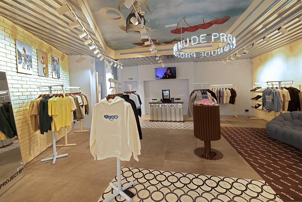 Nude Project abre una pop-up store en La Roca Village - Ediciones Sibila