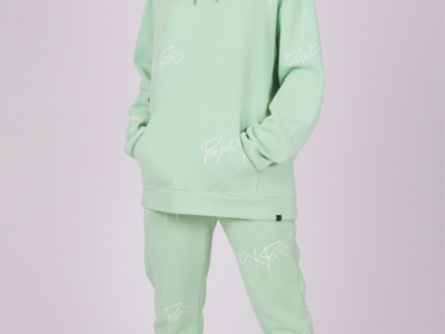 Monochrome, la tendencia de los 90s que regresa al streetwear