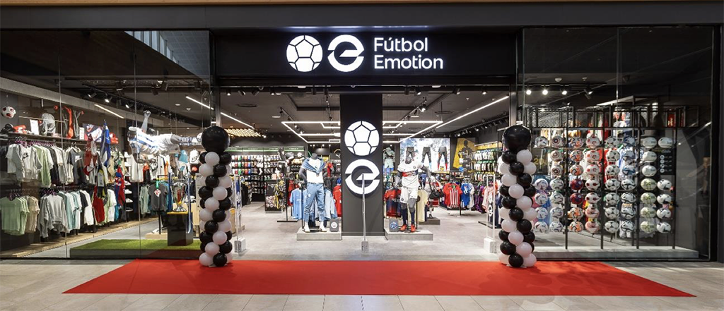 Fútbol Emotion abre en el centro comercial Garbera en San Sebastián siguiendo con su innovador concepto de tienda especialista en fútbol