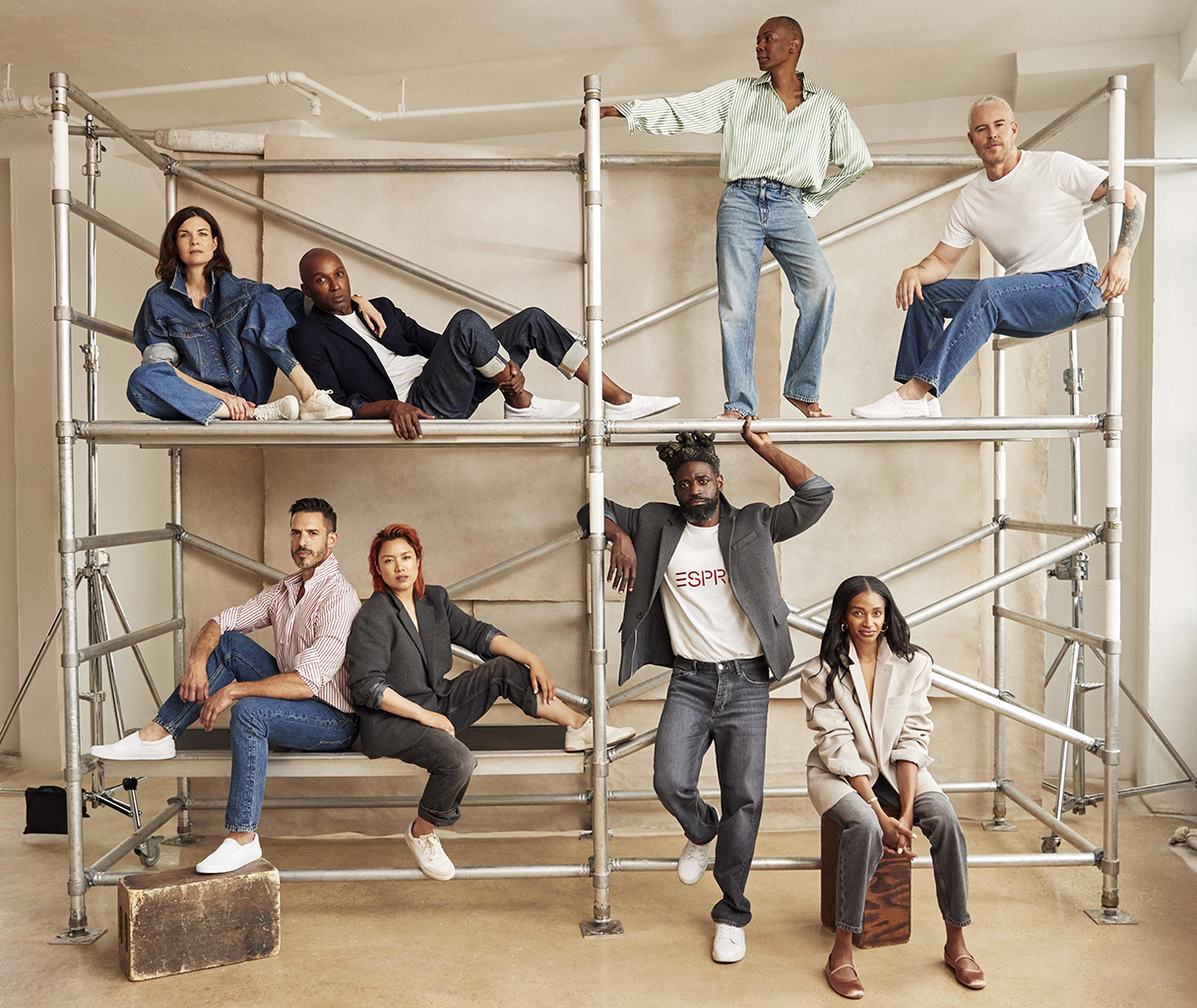 Esprit presenta su campaña y colección denim otoño 2023, protagonizada por gente real y creativa