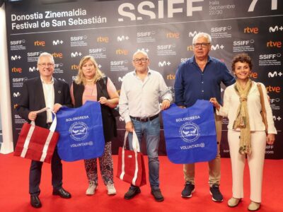 La Diputación Foral de Gipuzkoa transformará 1.840 m2 de alfombra roja en un millar de bolsas recicladas para la donación de alimentos