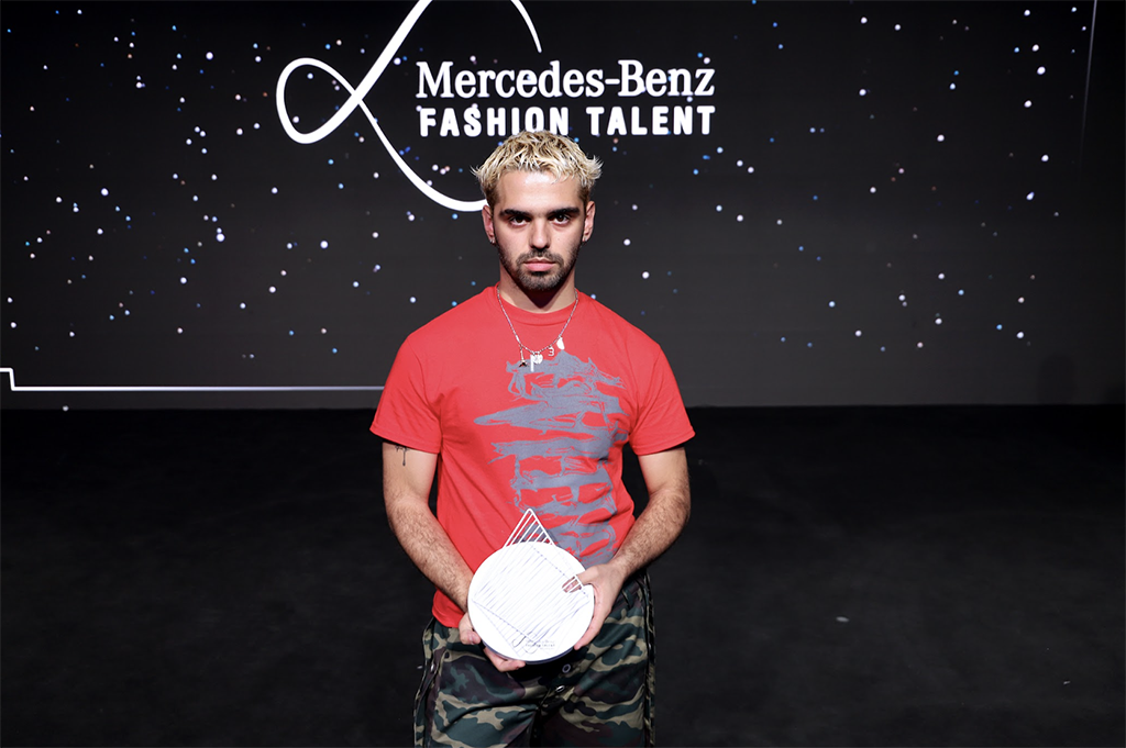 Emeerree gana el premio Mercedes-Benz Fashion Talent