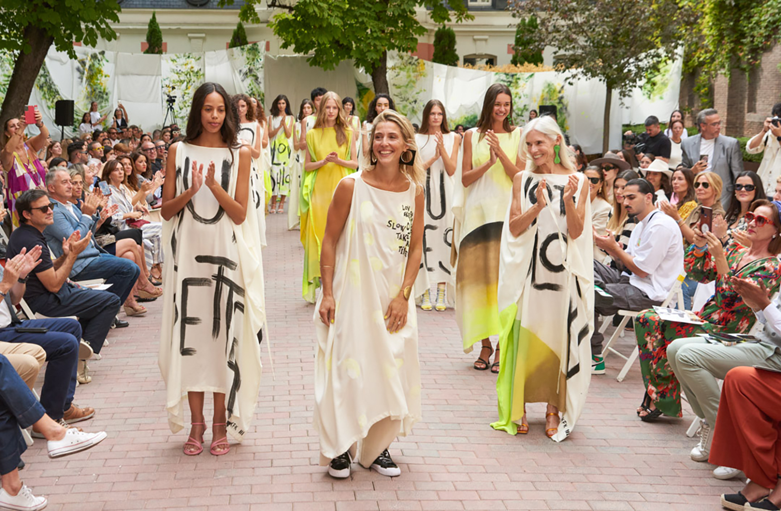 La marca de moda sostenible SKFK abre la MBFWM con un claro mensaje activista a favor de la slow fashion