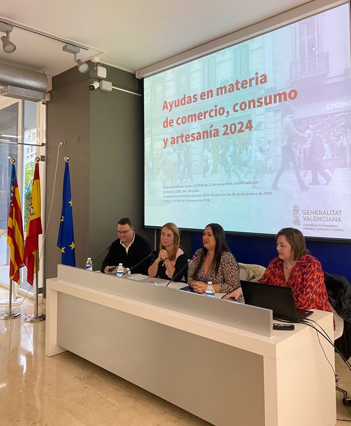 La Generalitat Valenciana presenta por primera vez junto a la Federación Valenciana de Municipios y Provincias las ayudas en materia de comercio, consumo y artesanía