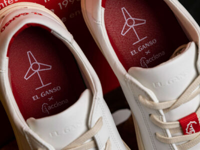 Ya están a la venta las primeras zapatillas del mundo fabricadas con palas eólicas recicladas de ACCIONA Energía y El Ganso