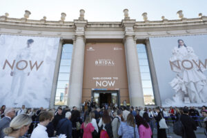 Barcelona Bridal Fashion Week cierra con un balance positivo: más de 400 marcas, el 80% internacionales, y cerca de 23.000 visitantes, un 7% más que en 2023