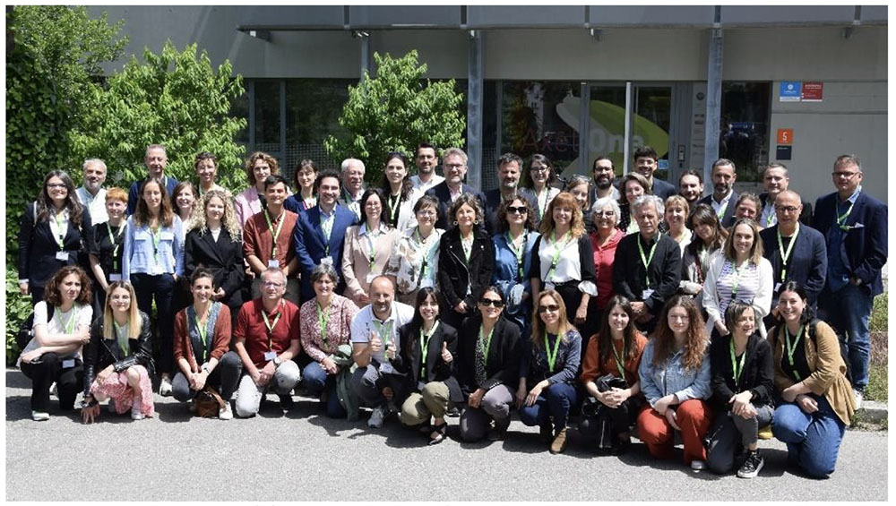 Foto de familia del lanzamiento de SOLSTICE en Lyon