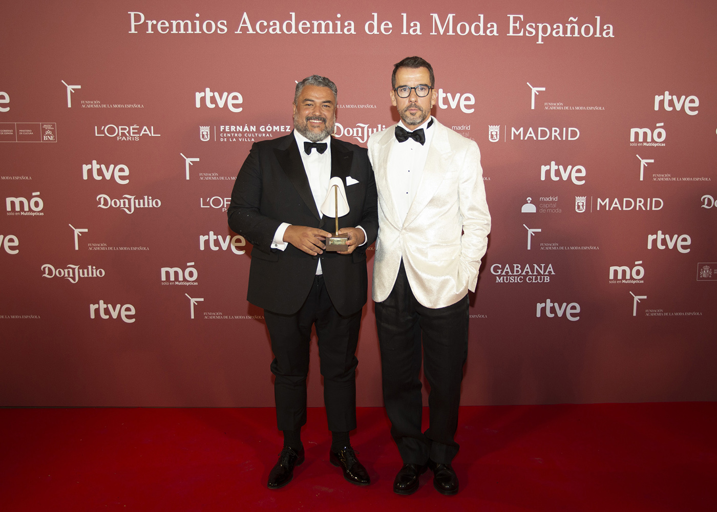 Pedro del Hierro recibe el Premio de Honor en la I edición de los Premios Academia de la Moda Española en su 50º aniversario