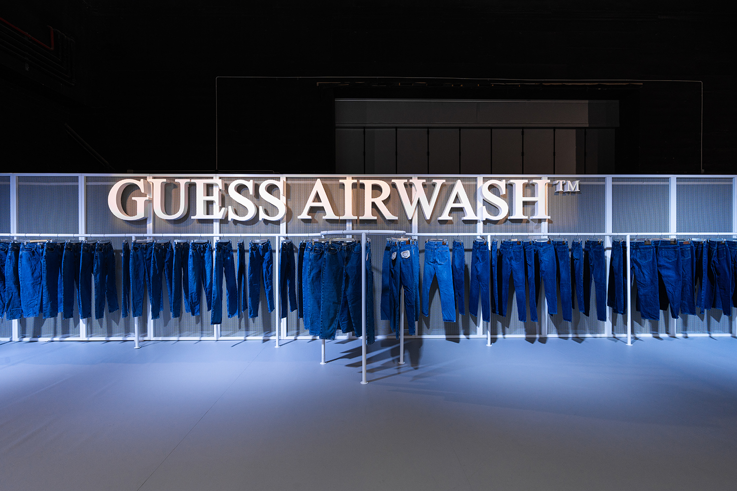 Guess Jeans lanza oficialmente Guess Airwash