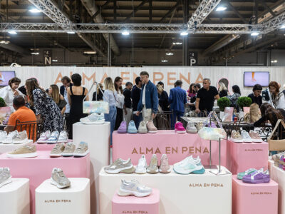 La unión de ferias italianas de moda (MICAM Milano Milano Fashion&Jewels MIPEL y The One Milano) cierran esta última edición con 40950 visitantes profesionales