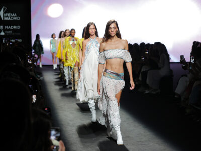 Custo Barcelona ilumina la Pasarela MBFWMadrid con su «Come…and you will see…»