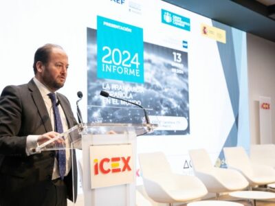 El director general de Internacionalización de la Empresa de ICEX, Pablo Conde, en la inauguración de la jornada de presentación del informe “La Franquicia Española en el Mundo 2024”, elaborado por la Asociación Española de la Franquicia (AEF) con la colaboración de ICEX y del Grupo Cooperativo Cajamar