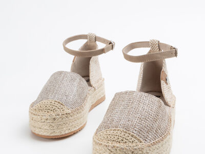 Lo difícil no es llevarlas, es elegir solo una: Refresh presenta las sandalias de yute perfectas