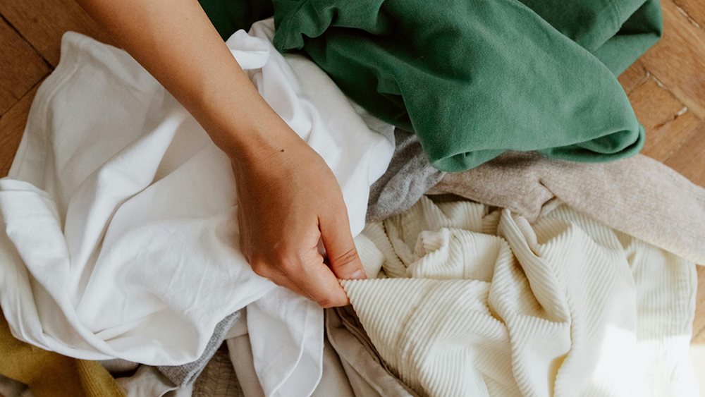 El Ministerio para la Transición Ecológica (MITECO) propone la regulación para la gestión de los residuos textiles y del calzado para avanzar hacia una economía circular