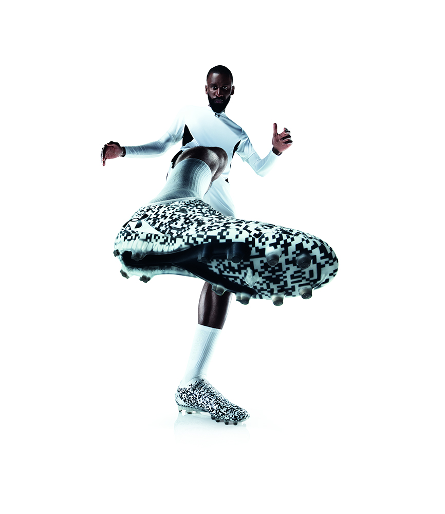 Under Armour revoluciona el terreno de juego con las nuevas botas Magnetico Elite 5 FG