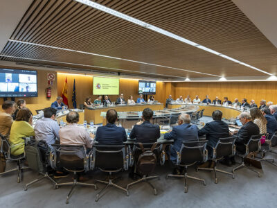 El textil, la moda y el calzado participan en las reuniones que el Gobierno ha mantenido con todos los sectores afectados por los aranceles estadounidenses