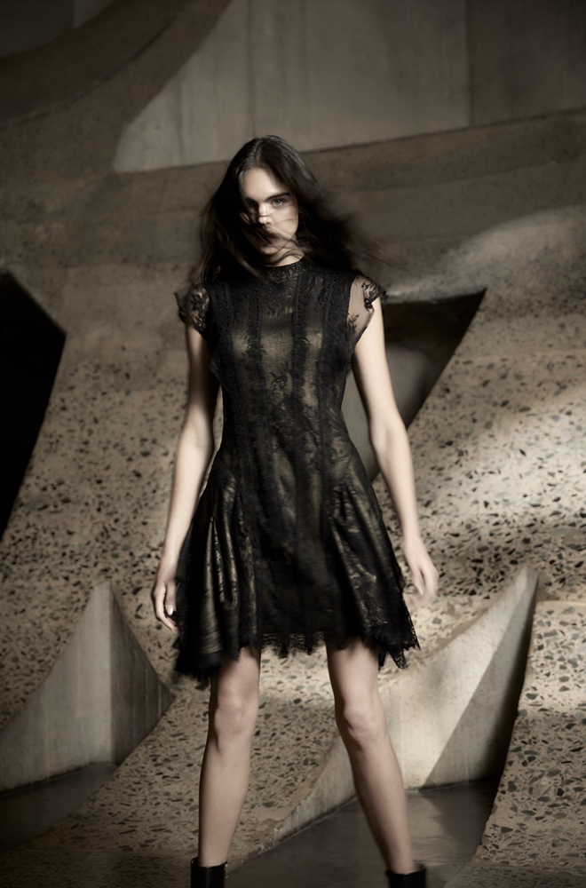 AllSaints propone un otoño en clave gótica