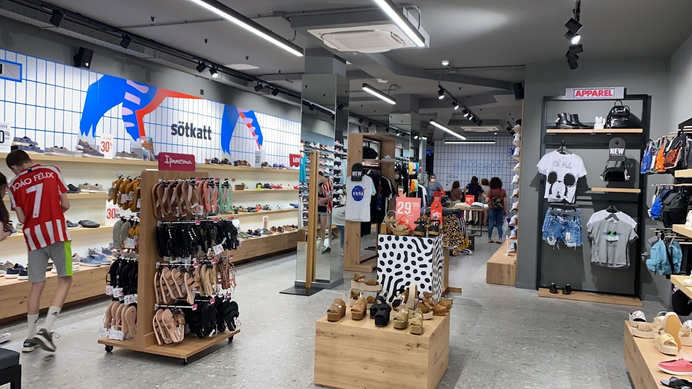 Las ventas de las tiendas de calzado en 2024 crecieron un 3%, superando los 4.900 millones de euros