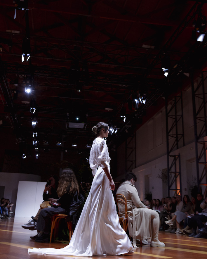 La 14ª edición de Atelier Couture avanza su programa de desfiles