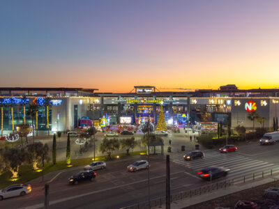 El Centro Comercial y de Ocio N4 Écija potencia su mix comercial, registra un 98,5% en ocupación y crece un 11,4% en afluencia y un 6% en ventas en el último año