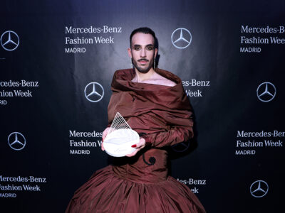 Guillermo Décimo gana la 26ª edición del premio Mercedes-Benz Fashion Talent y presentará su colección en Praga