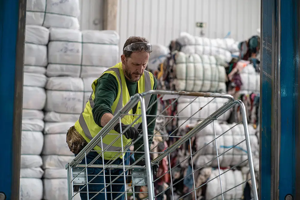 Humana presenta 57 alegaciones al borrador del Real Decreto sobre residuos textiles