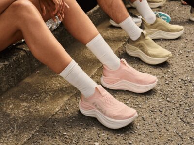 HOKA Skyward Laceless: el calzado del futuro se lleva sin cordones