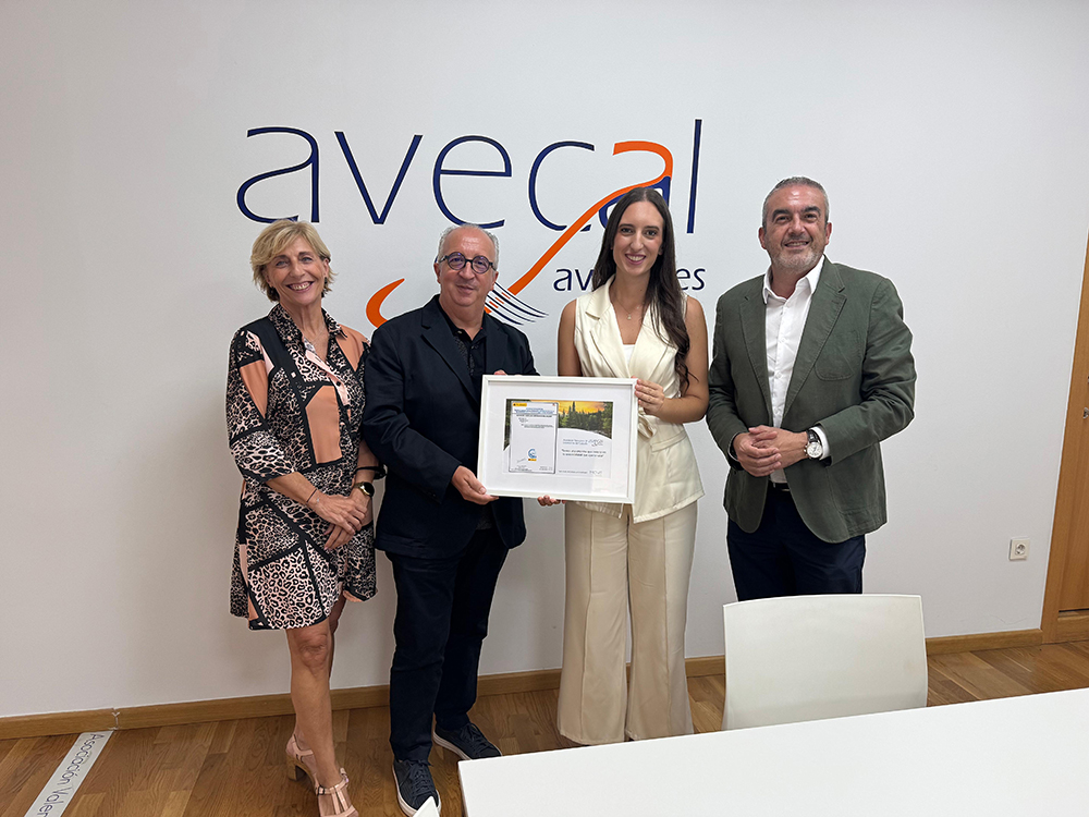 La Asociación Valenciana de Empresarios de Calzado (Avecal) se convierte en la primera asociación autonómica del calzado que certifica su huella de carbono en España