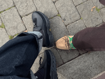 Ni mocasines ni sneakers: estos serán los zapatos más raros (y más cool) de tu armario